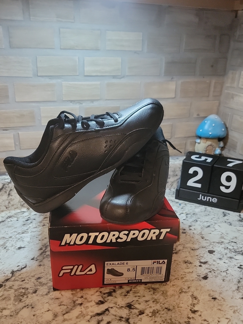 Fila Hexalade Size 8.5 Women's Black Sneakers
